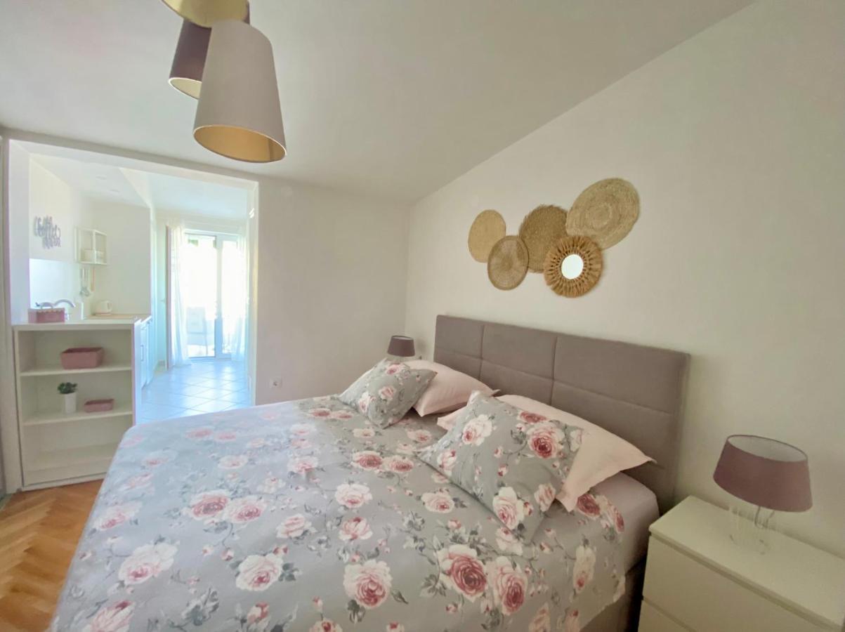 Apartmani Marko Tučepi Exteriör bild